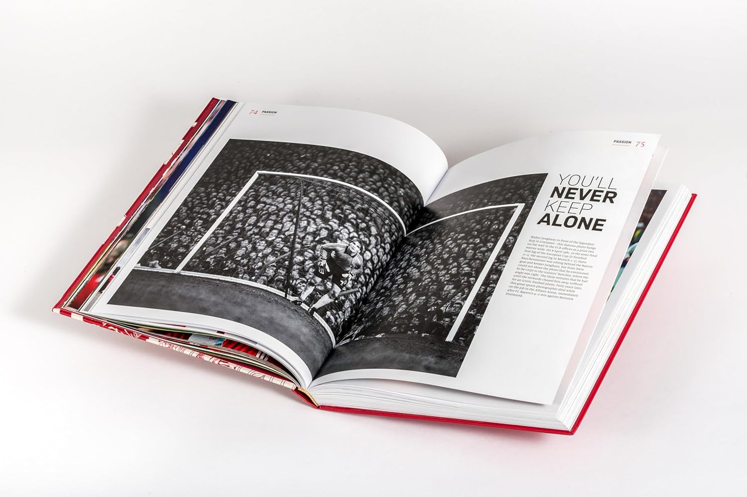 FC Bayern Munich: 125 Years book inside