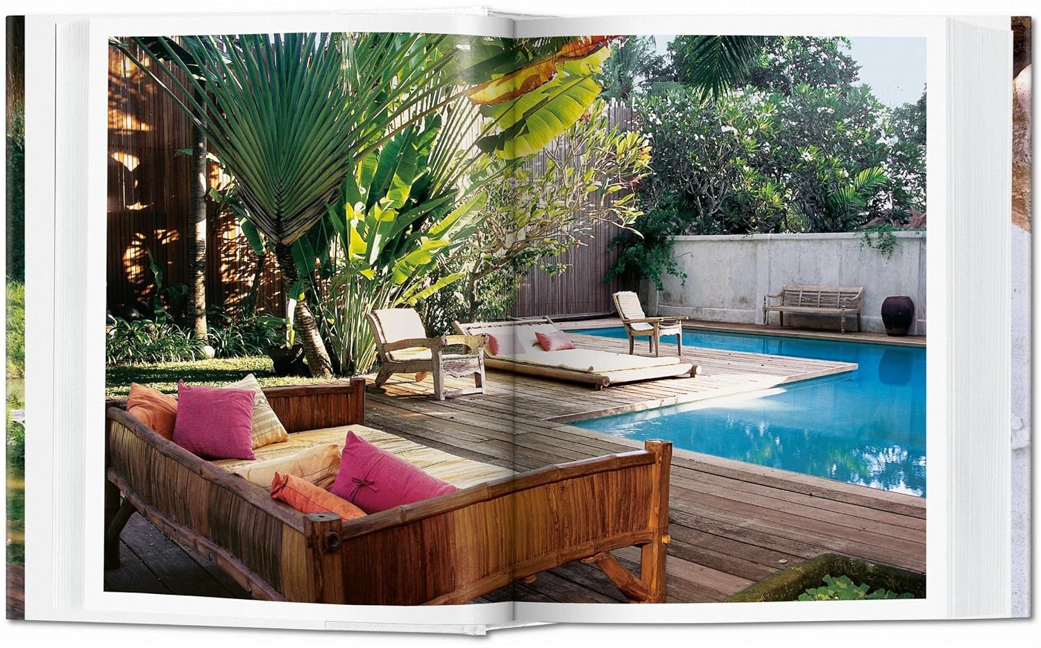 Living in Bali (45th Edition)
