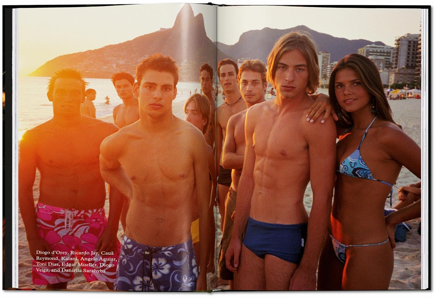 Mario de Janeiro Testino book inside