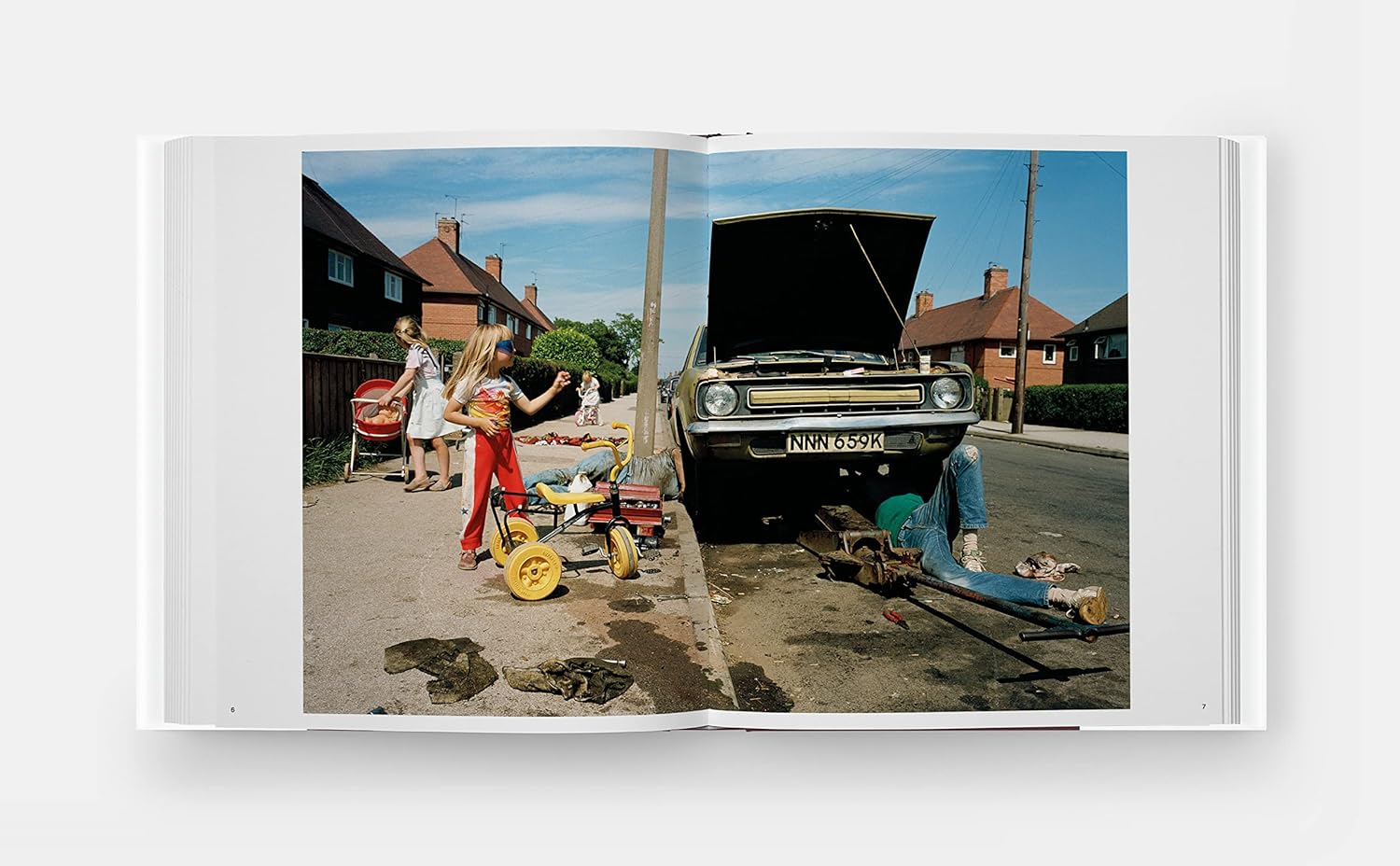Nick Waplington: Comprehensive book inside