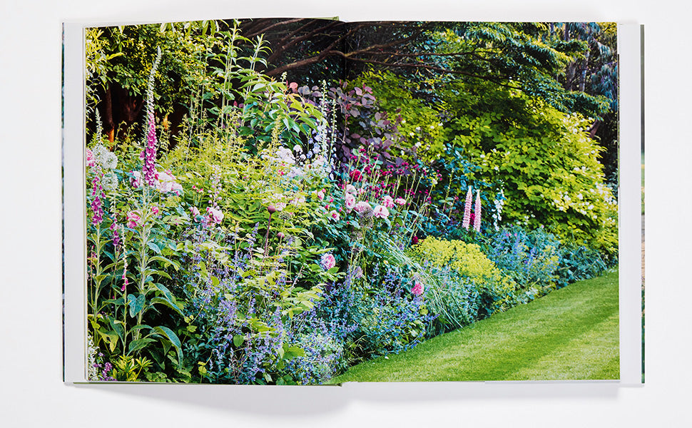 The New Romantic Garden book inside