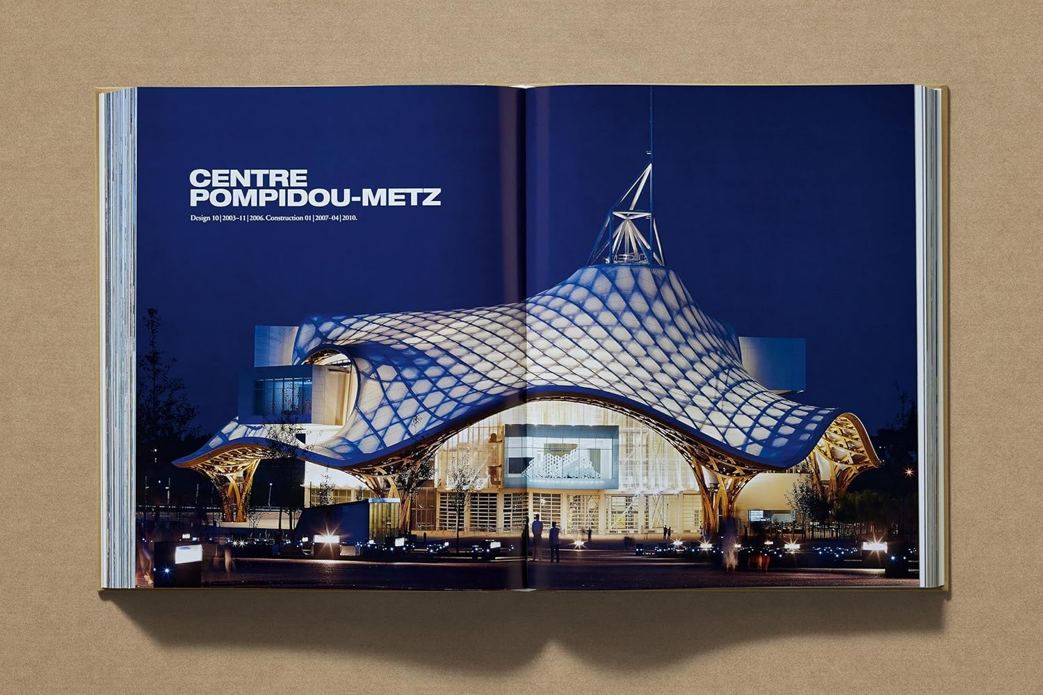 Shigeru Ban: Complete Works book inside