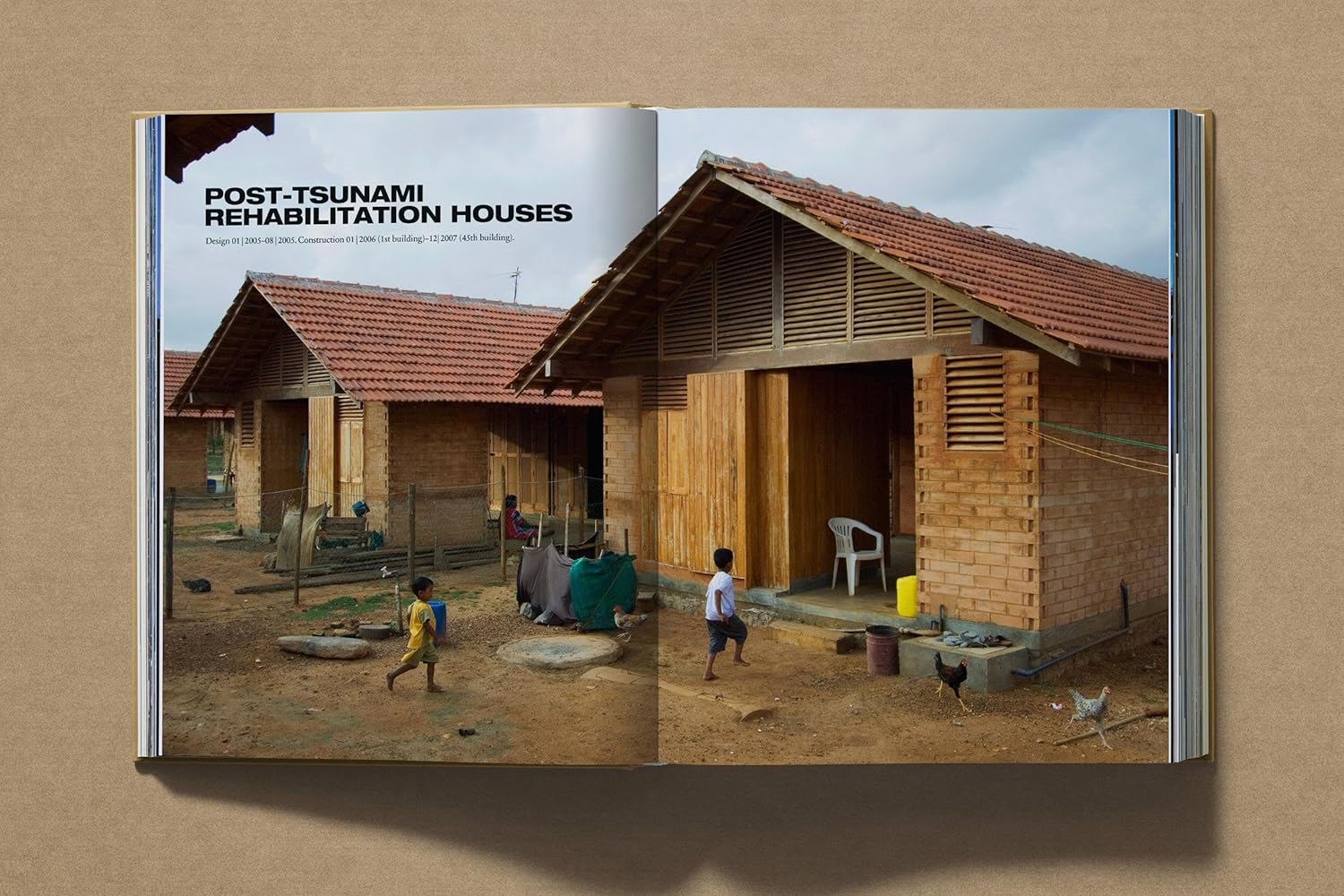 Shigeru Ban: Complete Works book inside