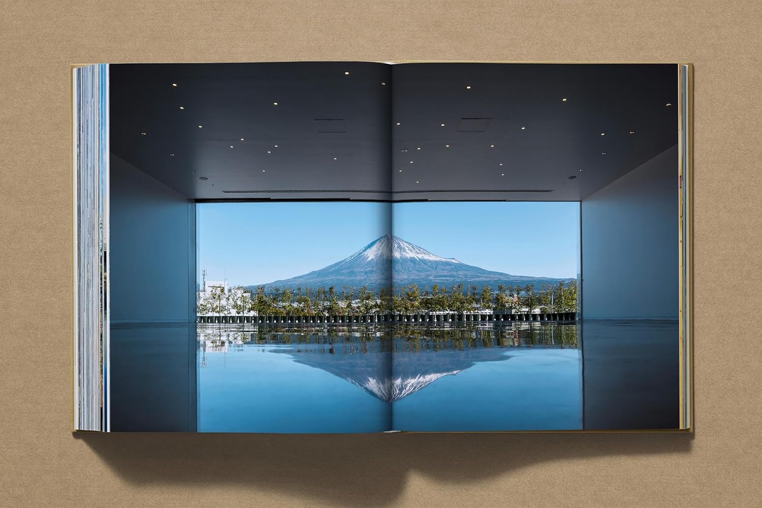 Shigeru Ban: Complete Works book inside